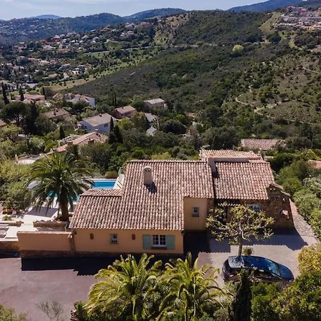 Provencale Avec Piscine Et Vue Sur La Mer