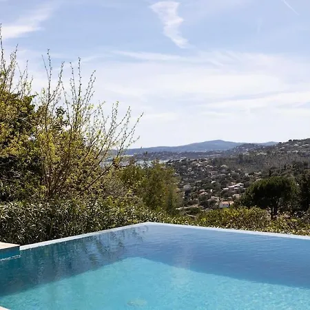 Provencale Avec Piscine Et Vue Sur La Mer * Saint-Peïre-sur-Mer